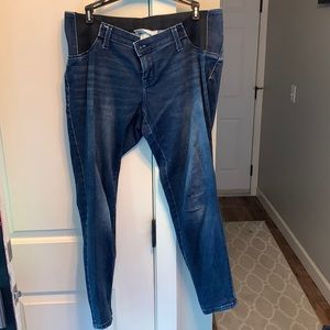 Maternity under belly jeggings